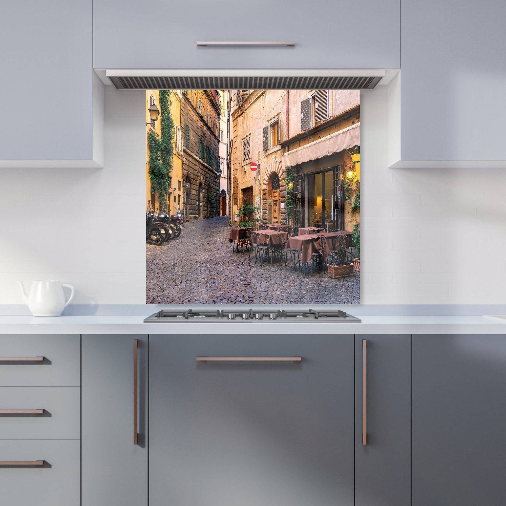 Cozy Rome Street Kitchen Splashback