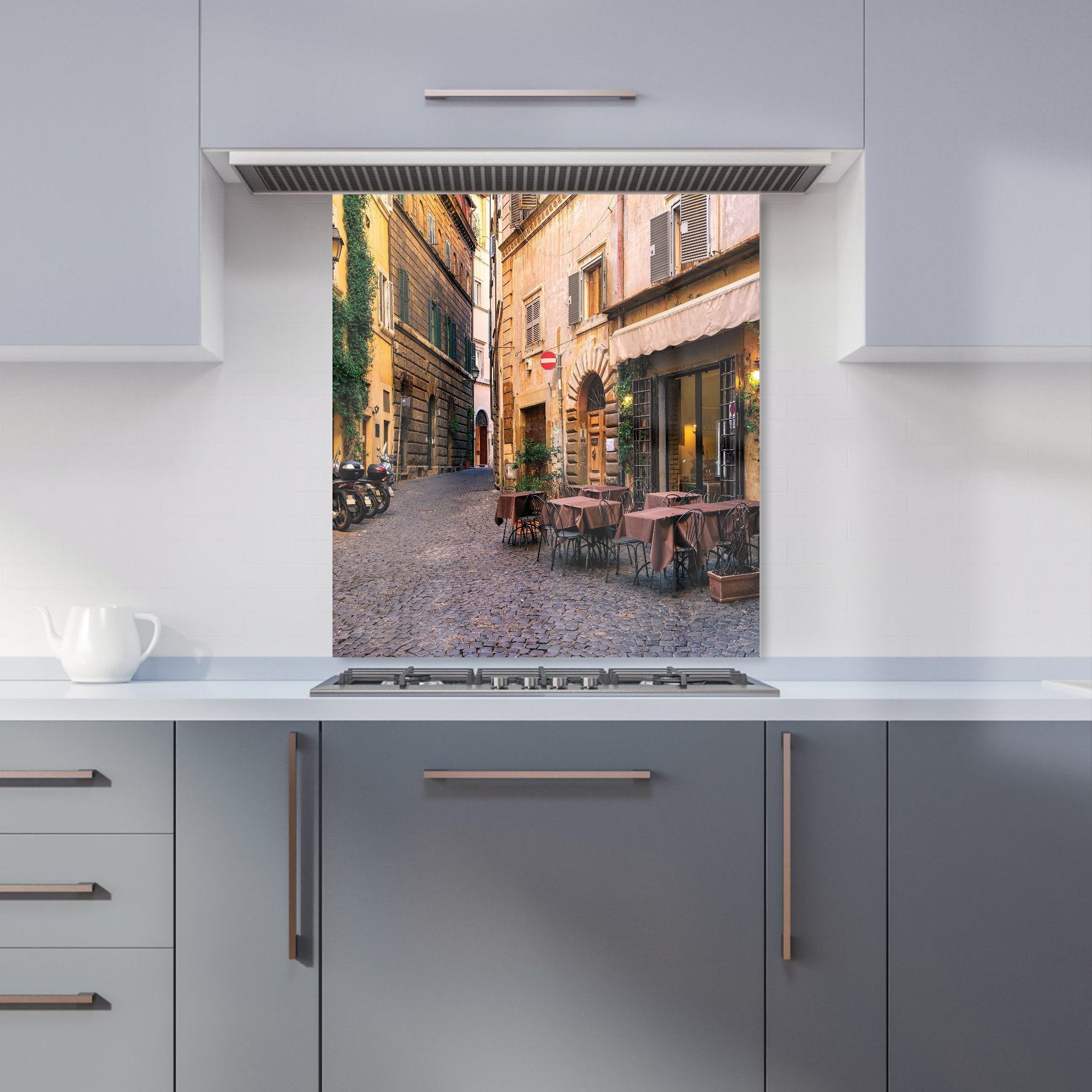 Cozy Rome Street Kitchen Splashback