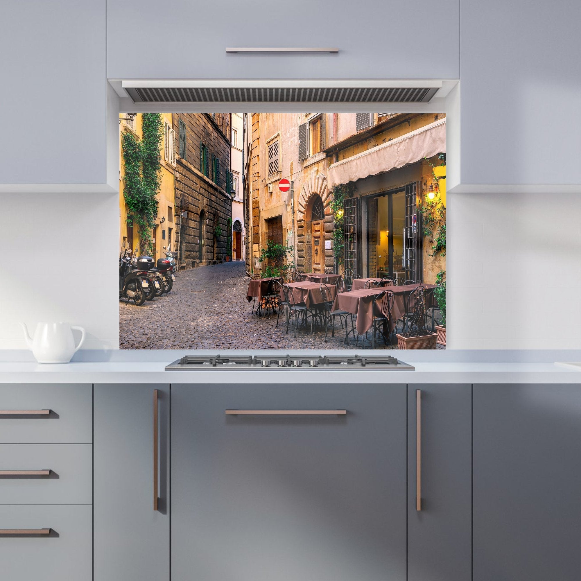 Cozy Rome Street Kitchen Splashback